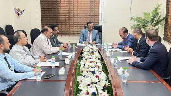 رئيس مصلحة الجمارك يبحث مع مساعد المبعوث الأممي للشؤون الاقتصادية تطوير الإجراءات الجمركية